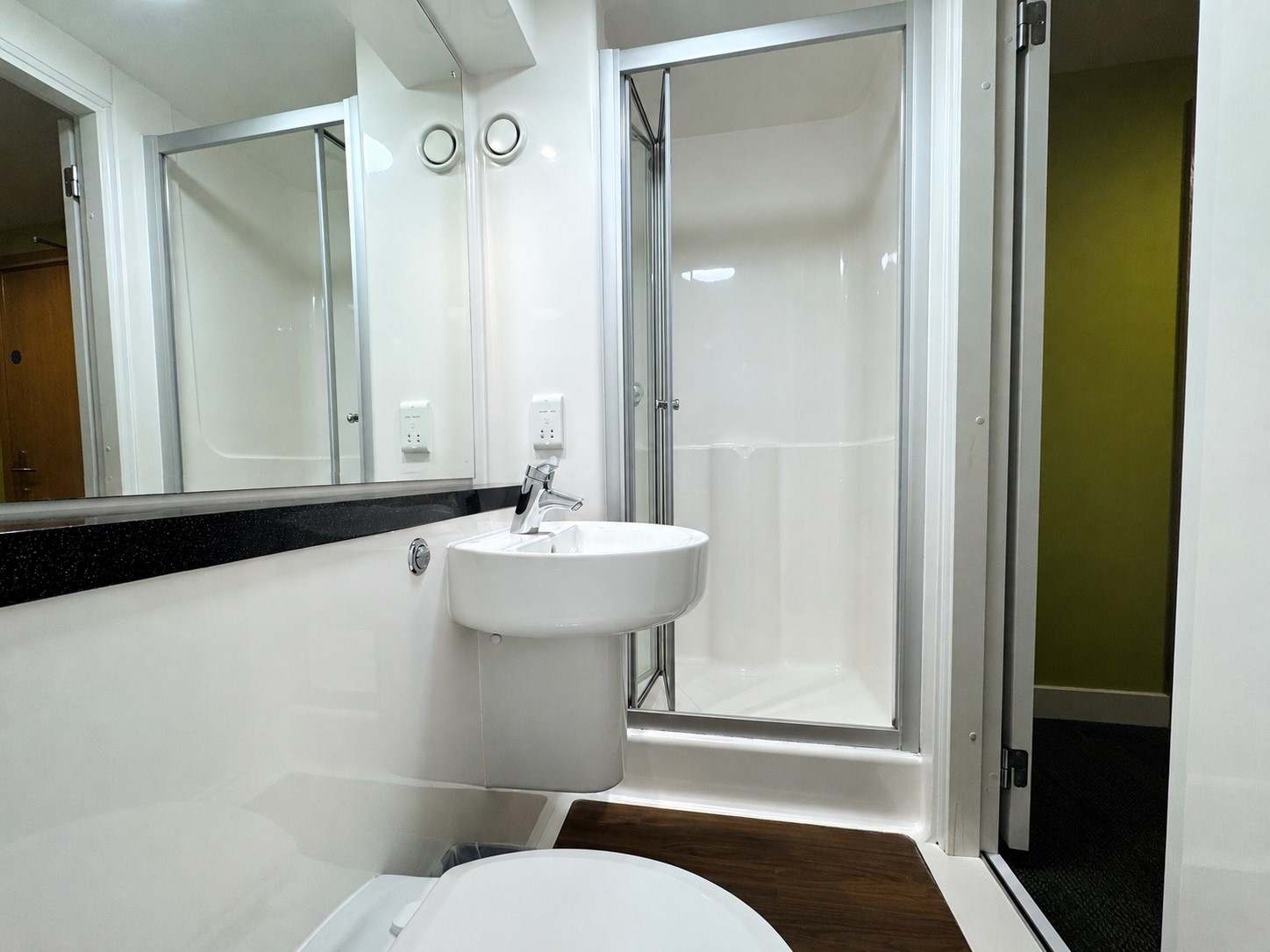 Joseph Cowen shared bathroom
