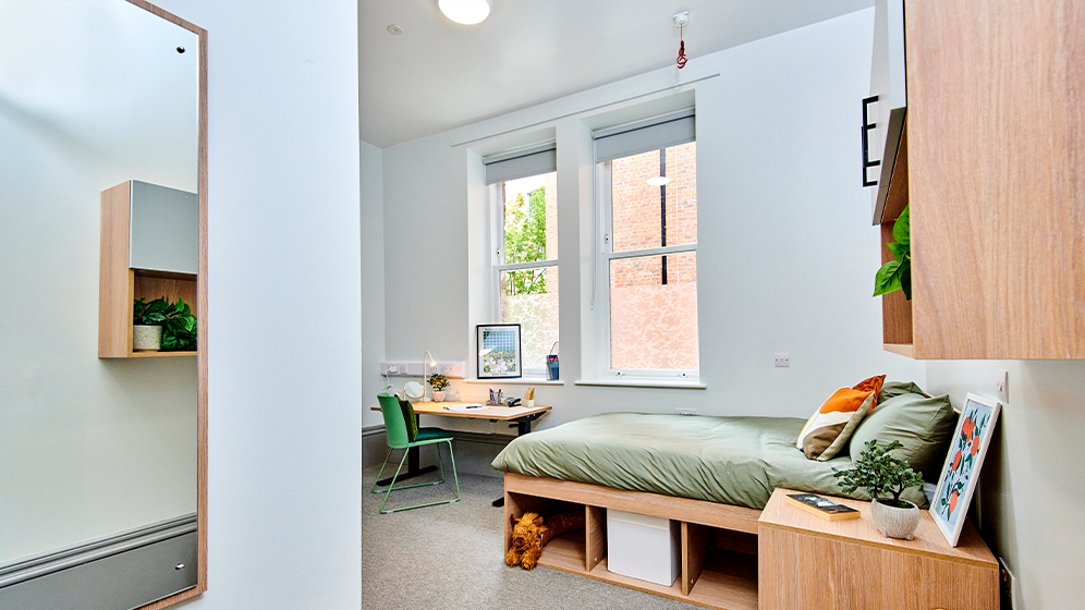 Kensington Terrace accessible en suite room