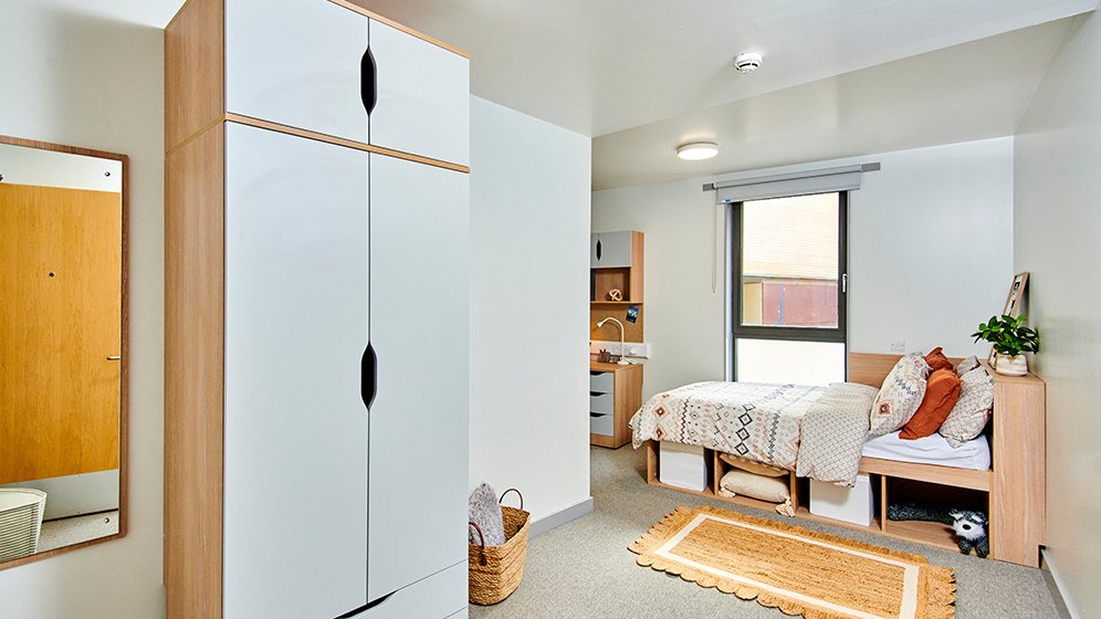 Park Terrace premium bedroom