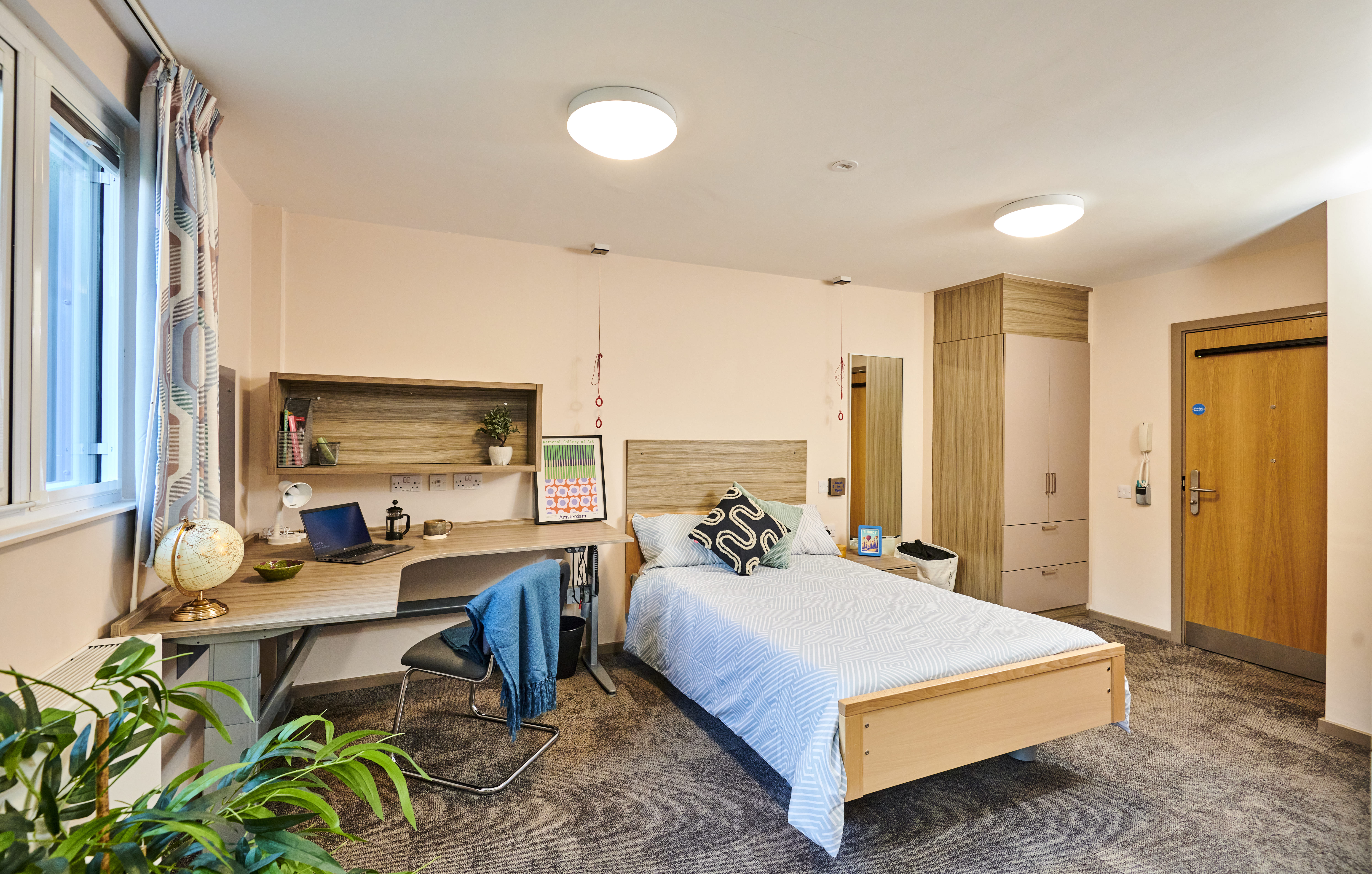 Park View accessible studio bedroom