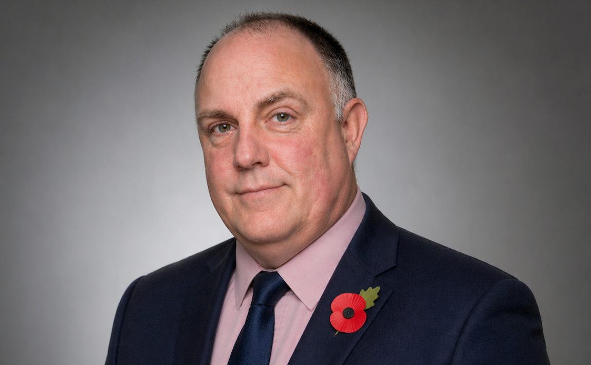 Headshot of Andrew Kingston