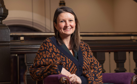 Headshot of Jenny Hartley