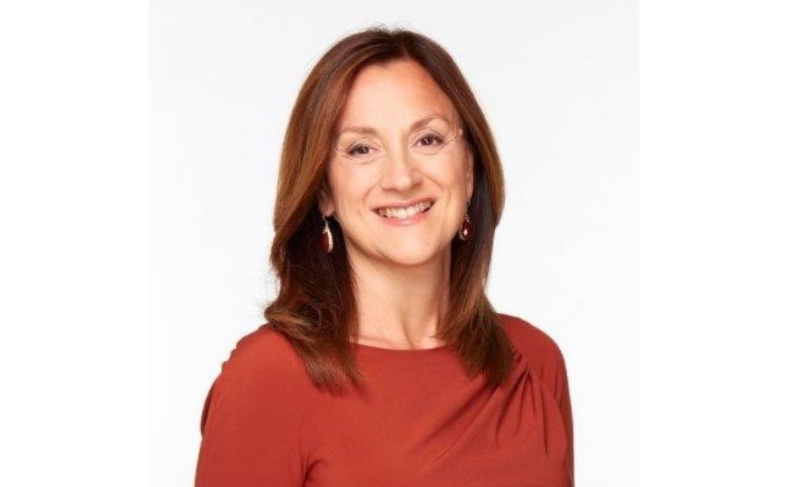 Headshot of Ruth Sunderland