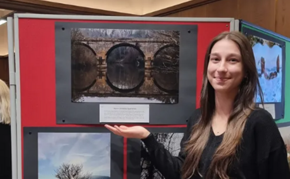Maria, winner of the 2025 Anthony Hall Photography Prize