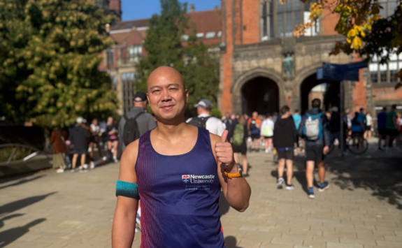 Jason stood in front of the Arches before the race