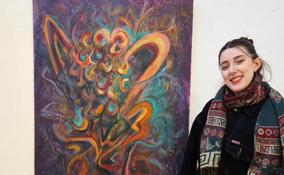 Headshot of Eline, a BA Fine Art student